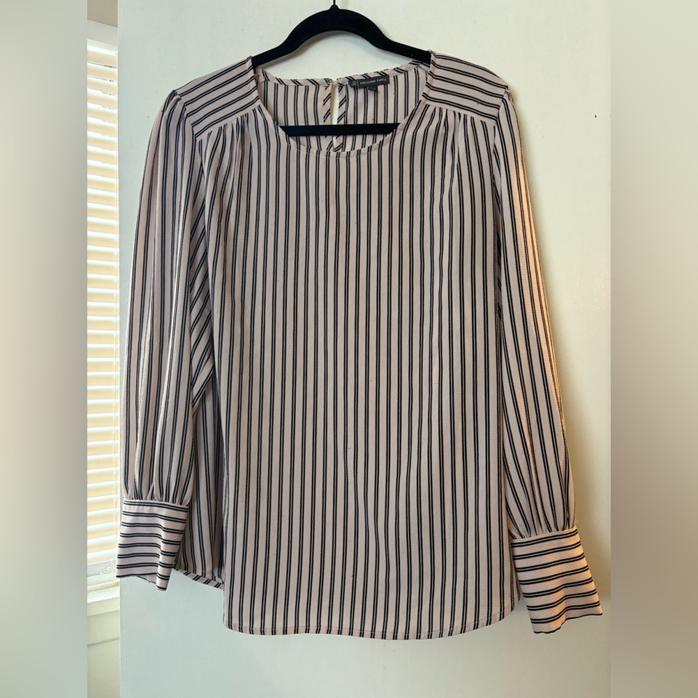 Adrianna Papell Black and White Boxy Blouse with Cuffed Sleeves